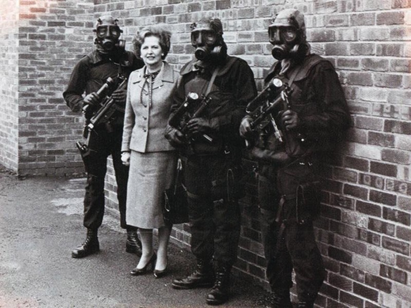 Маргарет Тэтчер и бойцы SAS, май 1980 года.