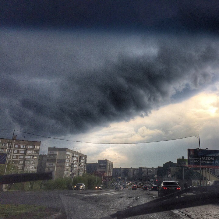 Вот такие облака сегодня вечером были в нашем городе Бийске