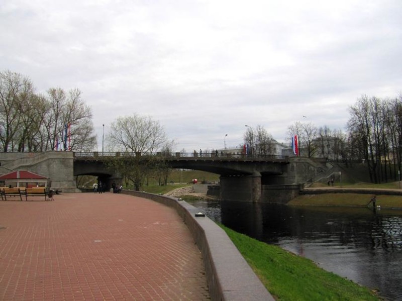 Советский (Троицкий) мост через реку Пскову
