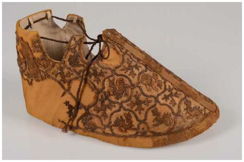 Церковный ботинок, c. 1300-1317,
