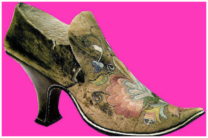 Старинная обувь женская