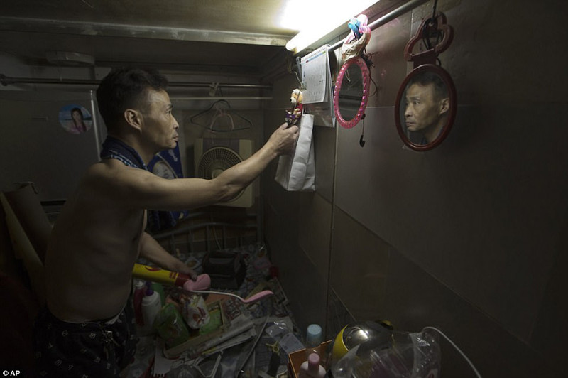 «Дома-гробы» Гонконга, которые ООН назвала «оскорблением человеческого достоинства
