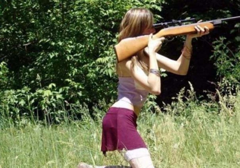 Девушки и оружие - вещи несовместимые!