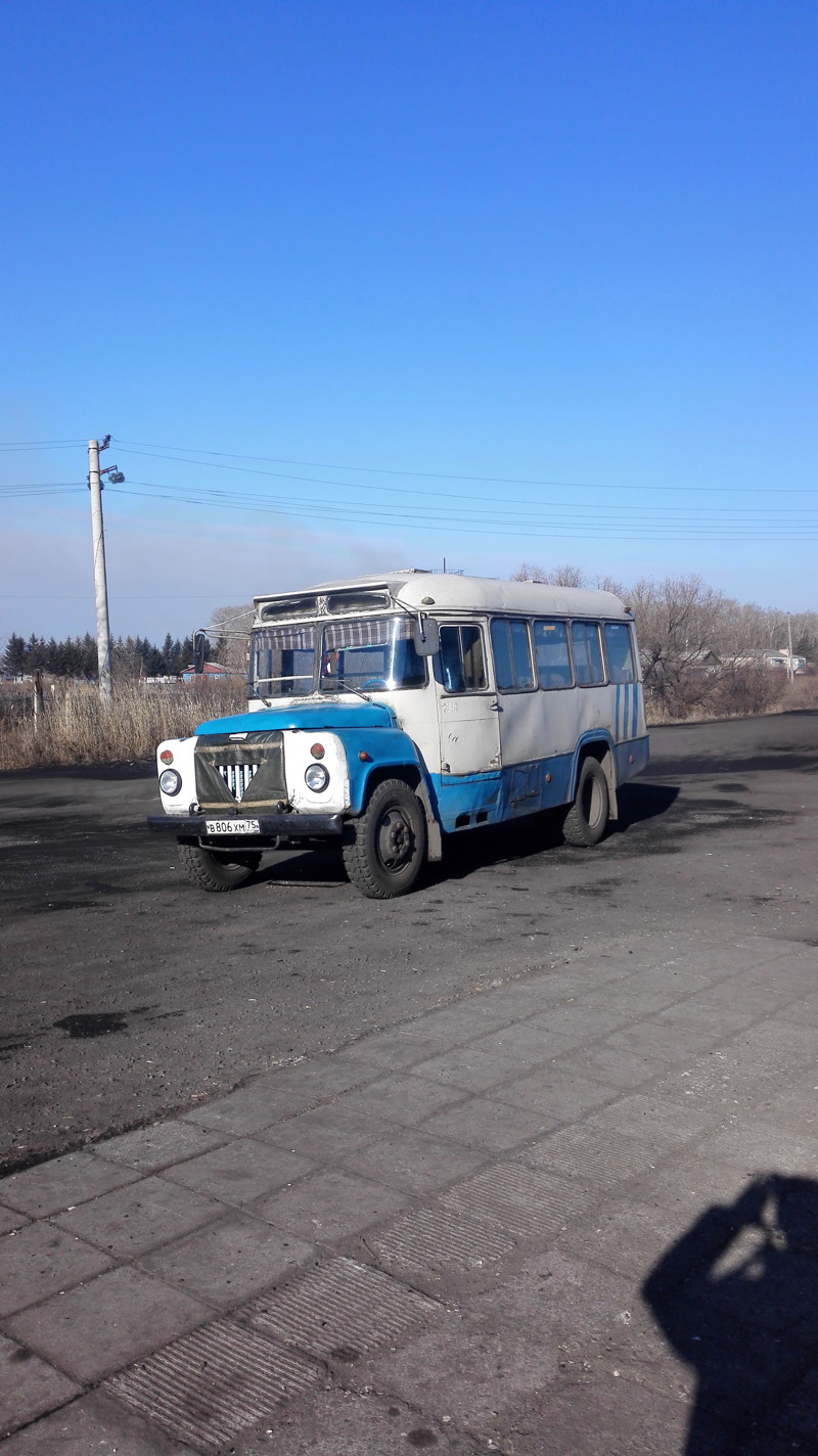 Это бригадный автобус, он отвозит бригады в парк Б и в Белогорск 1, в основное депо. По пути есть остановки, где он забирает работников на явки .