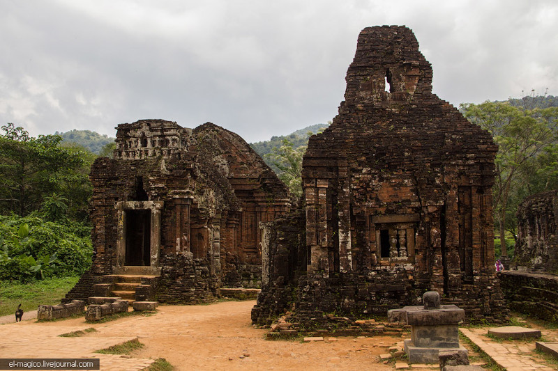 2. По факту, до Ангкор-Вата ему очень далеко