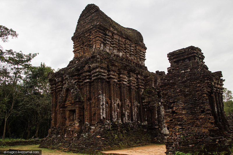 6. Похожие архитектурыне памятники можно встретить наверное во всей Юго-Восточной Азии и Индии.