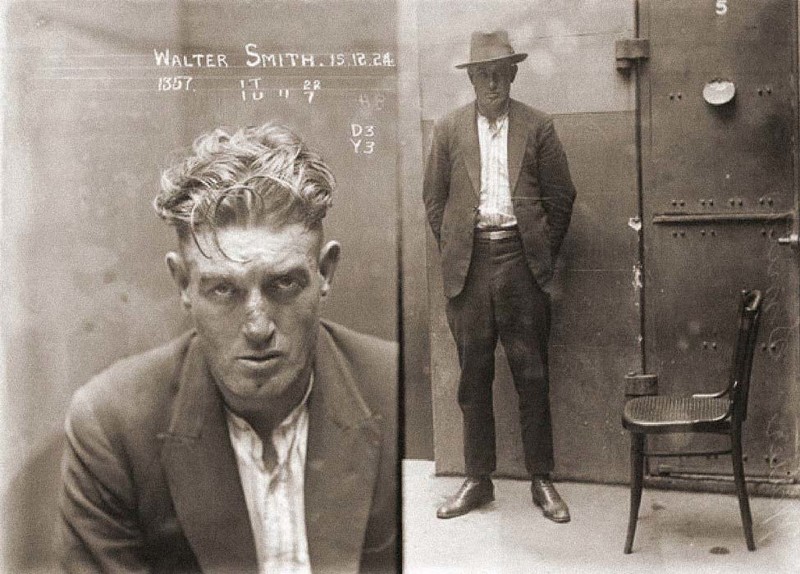  Вальтер Смит — бандит, гроза улиц, Австралия, 1924 год. Не любил оружие, убивал людей голыми руками, аккуратно сворачивая им головы. В пометке уголовного дела сказано: «Очень опасен, имеются ярко выраженные садистские наклонности, может кусаться, чу