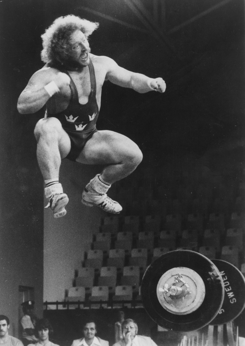 Шведский штангист радуется после поднятия веса на Олимпийских играх, 1974 год, Монреаль