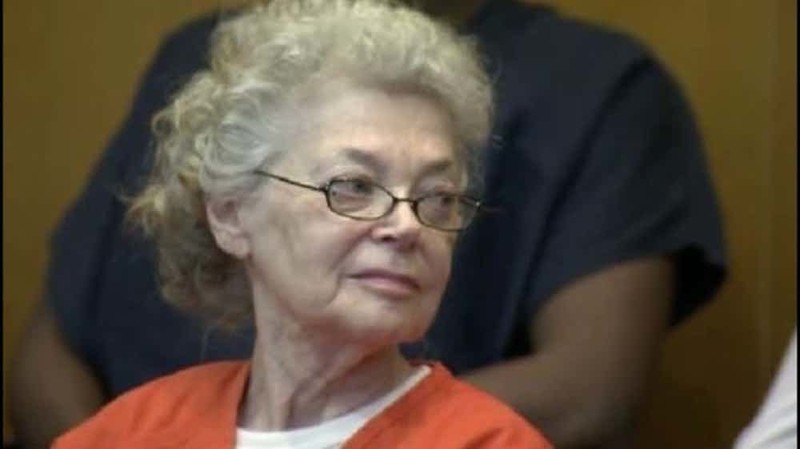 Сандра Лейн - выстрелила в своего внука 8 раз бабушки-убийцы, старушка маньяк-убийца, убийцы