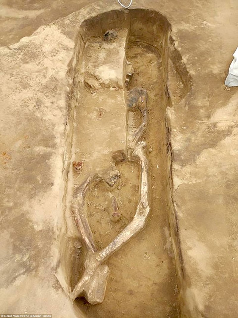 В России нашли 1300-летний «танцующий скелет» и его могила уникальна
