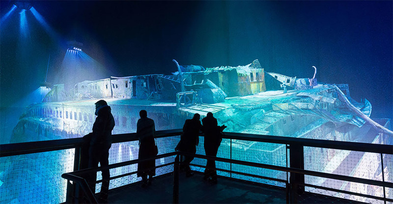 Художник Ядегар Азизи представил в "Панометре" Лейпцига крупнейшую в мире панораму "Титаника"