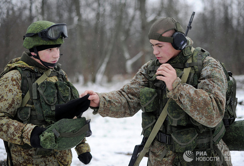 Выберите картинку где показан боец вс рф в комплекте боевой экипировки ратник