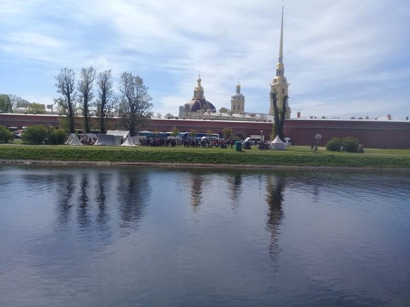 Прогулки по праздничному Петербургу