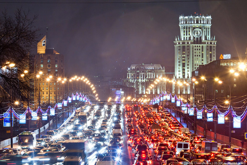 10 причин не приобретать машину в Москве