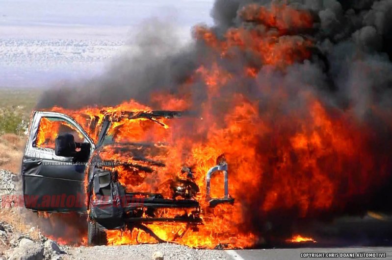 Во время тестов полностью сгорел пикап Ford