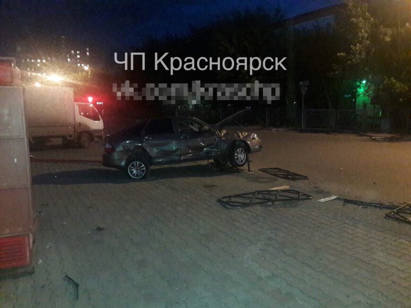 Разведенный пьяный водитель устроил аварию в Красноярске