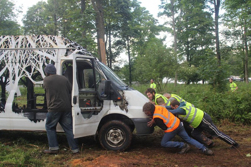 Интересный фургон Ford Transit с музыкального фестиваля Kendal Calling