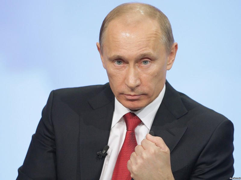 Савченко: С Путиным в мире считаются, а наши политики выглядят как попрошайки