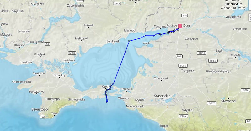 Украинский круизный лайнер изменил курс и направился в Ростов-на-Дону