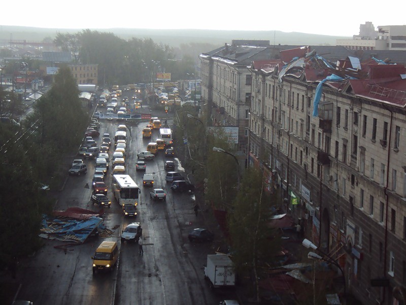 Нижнему Тагилу снесло крышу