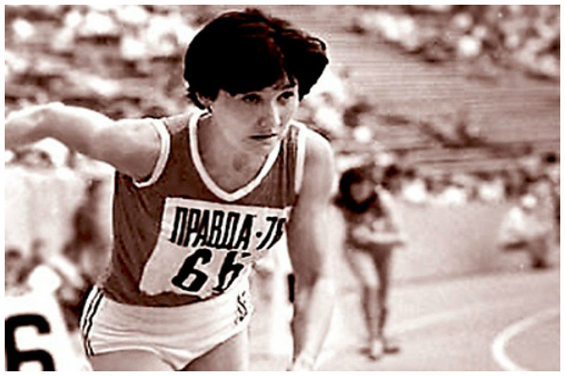 Татьяна Ледовская, Ольга Назарова, Мария Пинигина и Ольга Брызгина в 1987 году в эстафете 4х400 метров установили рекорд  3.15,17, который непревзойден до сих пор