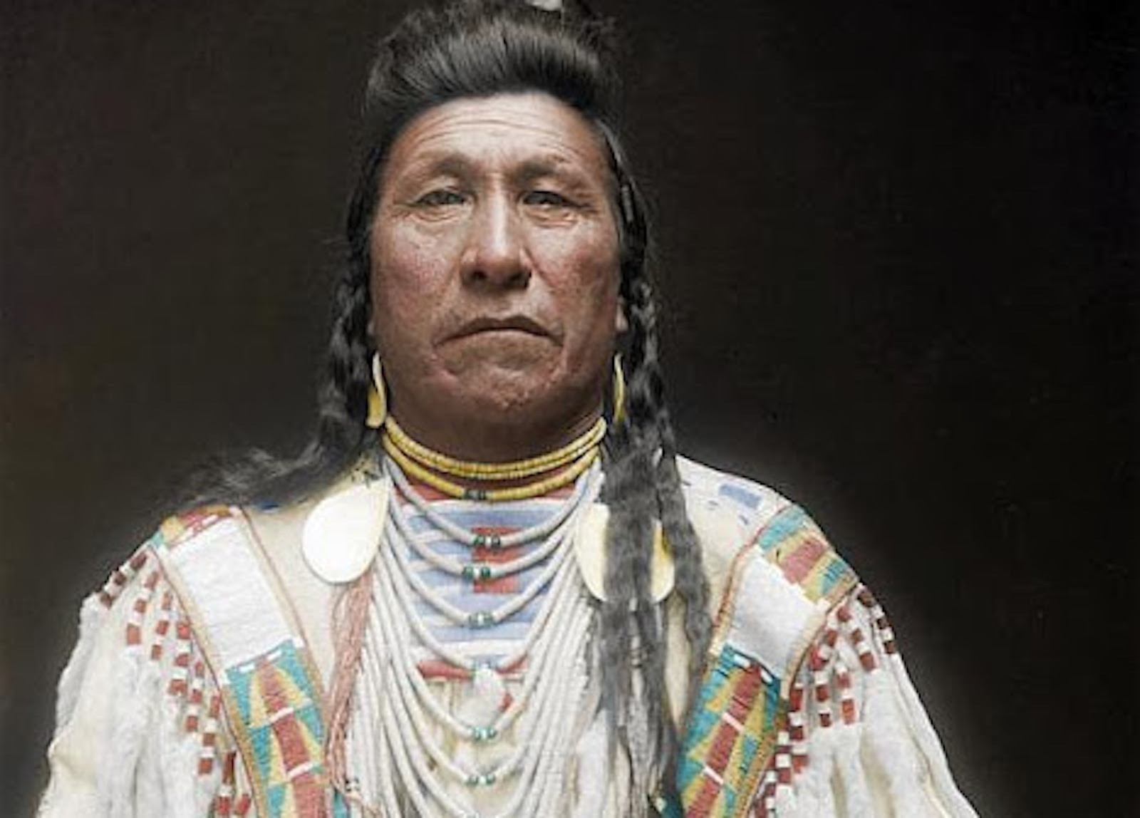Индейцы в современной америке. Индейцы Северной Америки Сиу. Американоидная раса раса. Племя Сиу. Индейцы монголоиды.