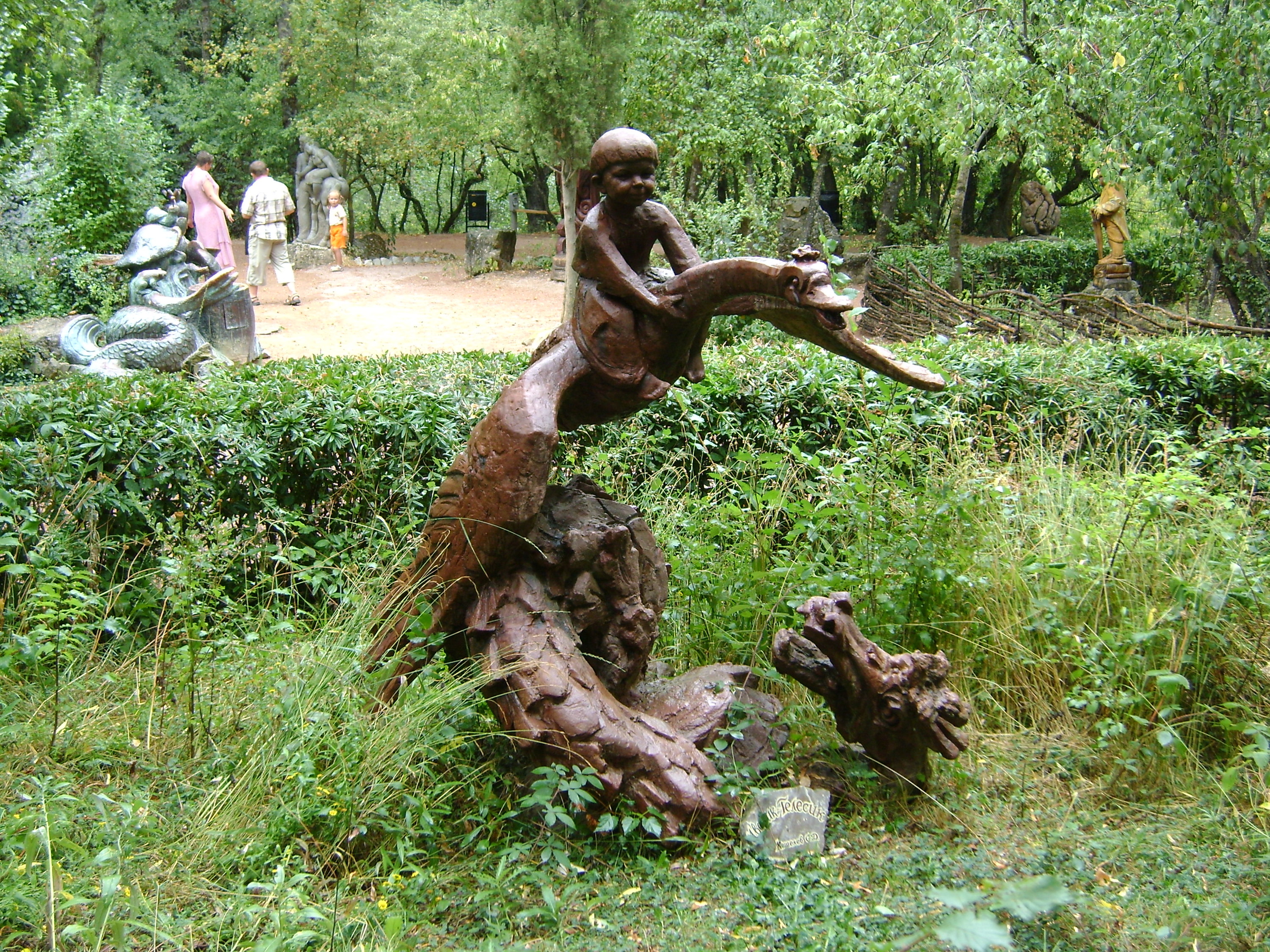 статуя колобка в москве