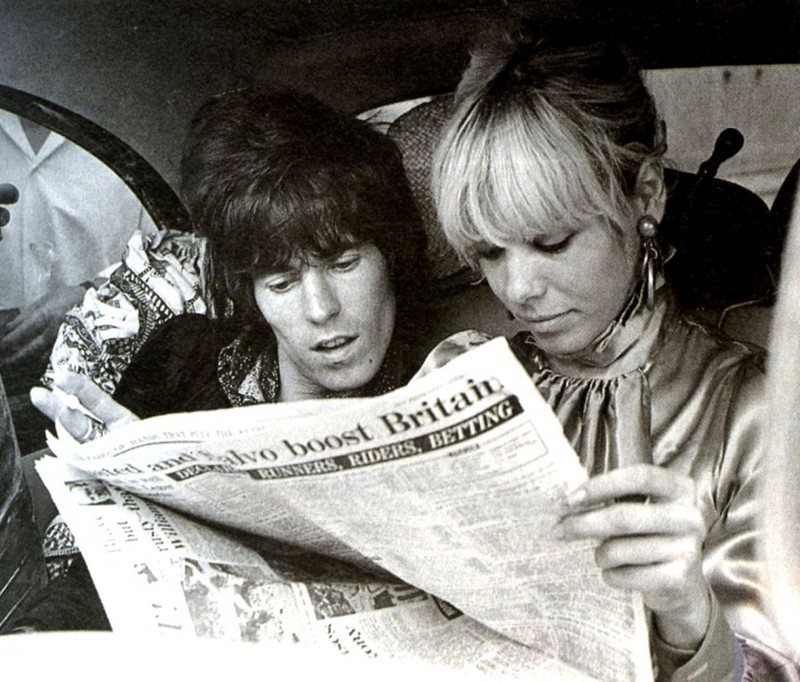 Кит Ричардс и актриса Анита Палленберг, 1966. (Гражданская жена гитариста Rolling Stones Кита Ричардса в 1967—1980 годах).