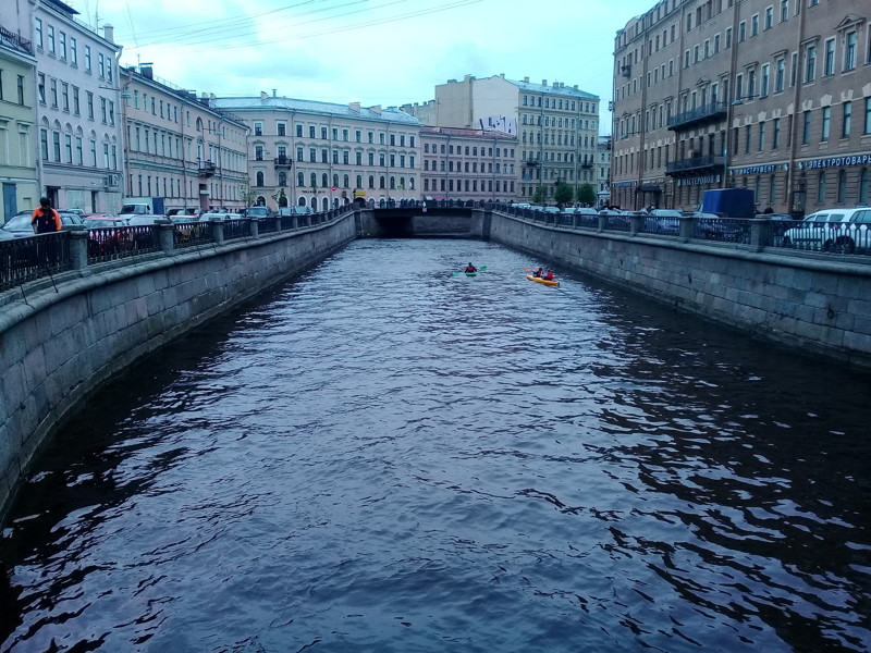 Когда выйдет мост 2. Кокушкин мост в Санкт-Петербурге. Школа 243 на канале Грибоедова. Вот перешедши мост Кокушкин. Канал Грибоедова 69 магазин Кокушкин мост.