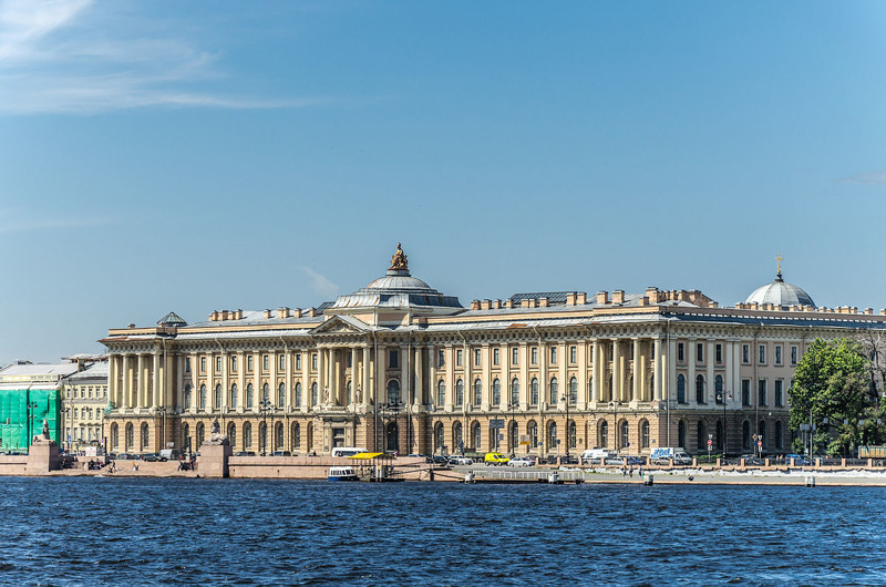 В Киеве, на улице где я вырос, на днях разбили мемориальную доску архитектору Щусеву