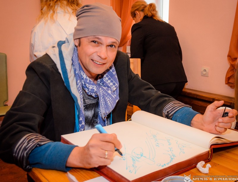 Рак лимфатической системы пережил и Владимир Левкин, солист группы "На-на".