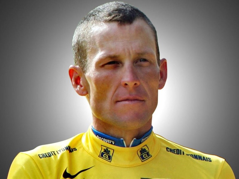 Лэнс Армстронг -живая легенда велоспорта, семикратный золотой призер соревнований Tour de France в 1996 году победил рак яичек, выявленный на последней стадии. С тех пор спортсмен всячески поддерживает благотворительные фонды, борющиеся с раком