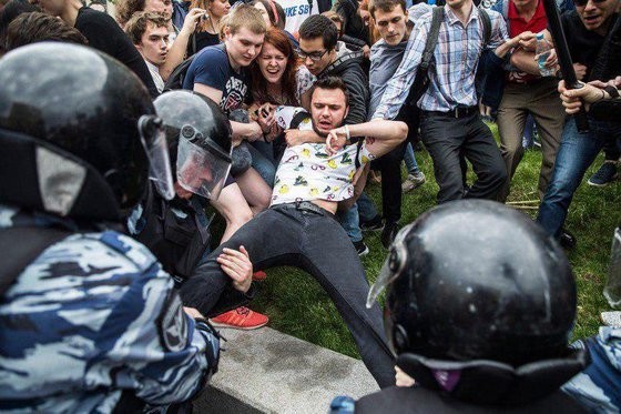 Антикоррупционный митинг и арест Навального: реакция соцсетей