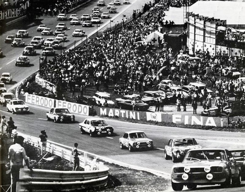 Старт 24-часовой гонки в Спа 1971 года