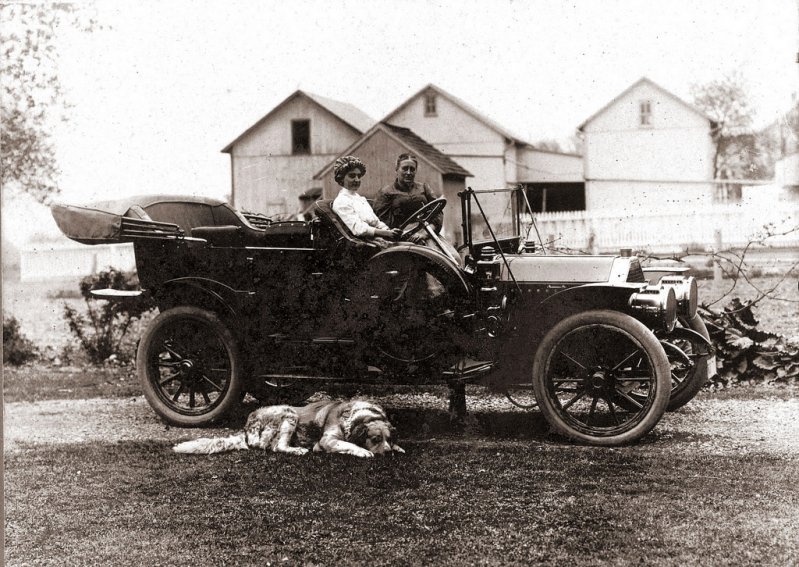 1910 Peerless Touring Car