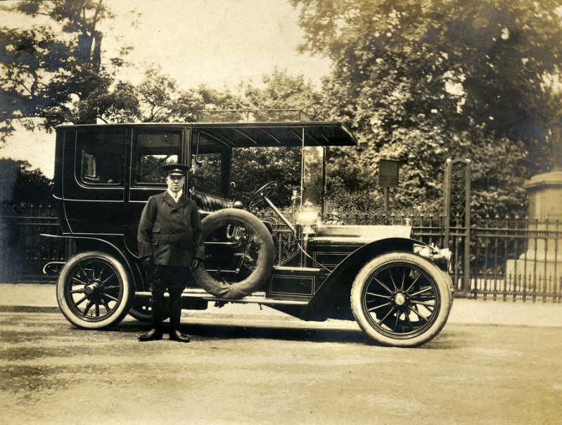 Wolseley-Siddeley лимузин и шофер, Лондон, 1906-1907