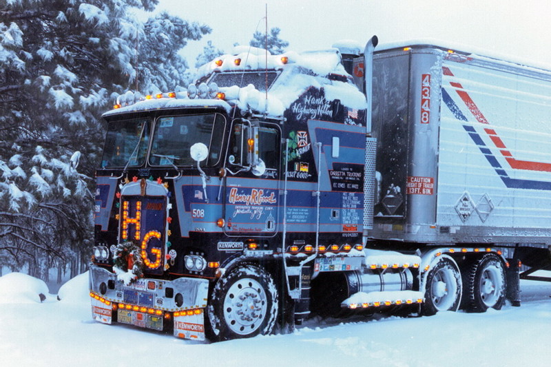 Знаменитый Kenworth K100 "Highway Hilton"