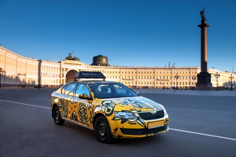 Стрит-арт такси в Санкт-Петербурге