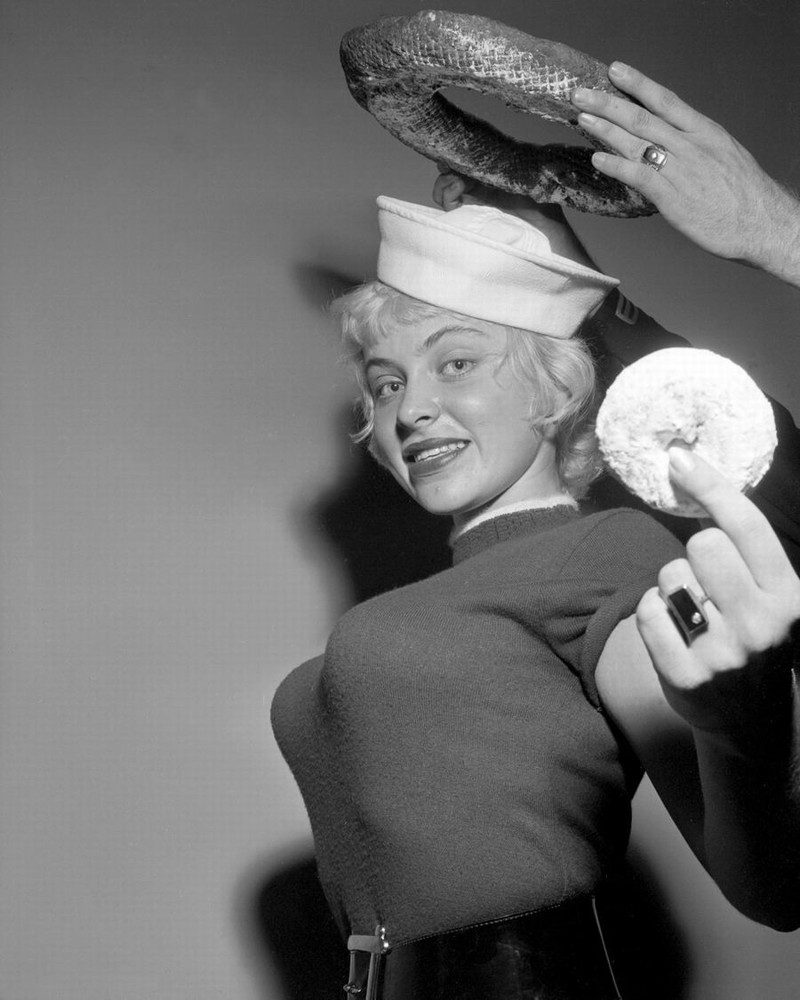 «Королева пончиков», 1957 год