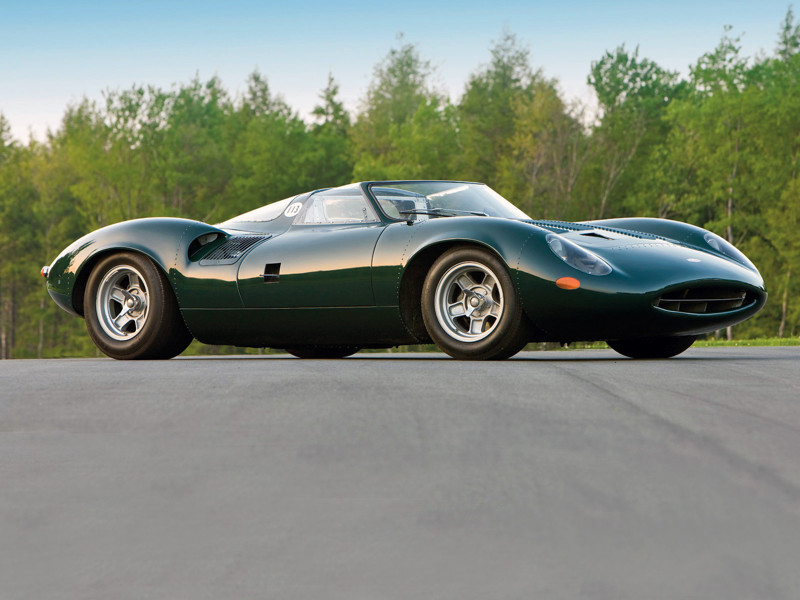 Jaguar XJ13. Что это: самый красивый гоночный автомобиль, никогда не участвовавший в гонках. Дизайнер: Малкольм Сейер. Год постройки: 1966. Сколько стоит: $15 000 000 (часто фигурирующая в прессе цифра)