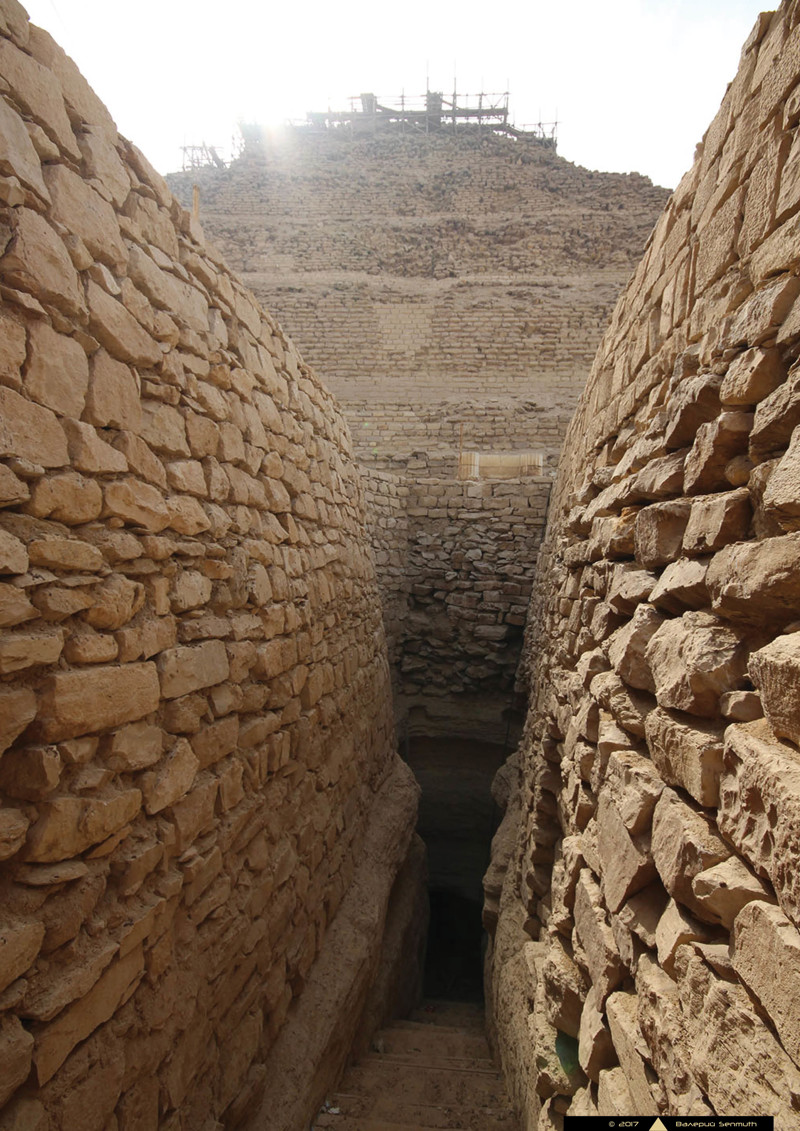 Северный вход в пирамиду Джосера