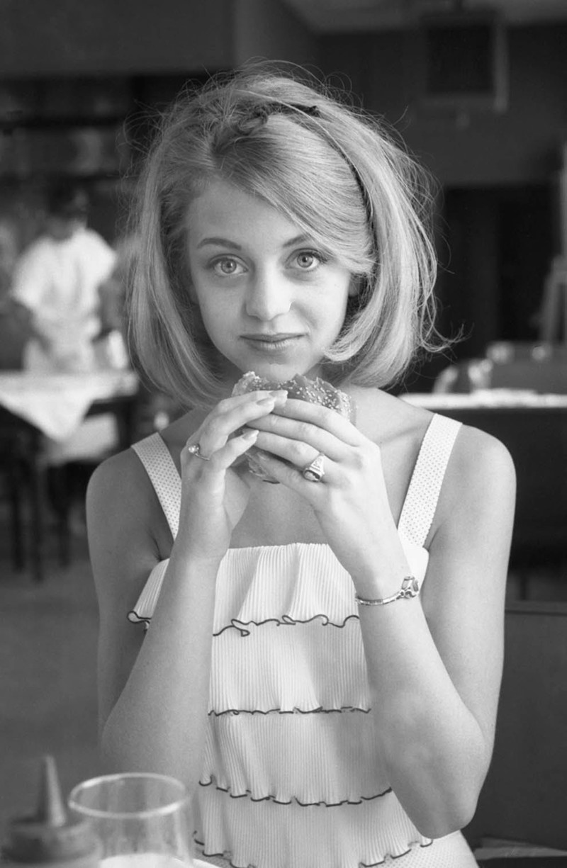 Голди Хоун, 1964 год