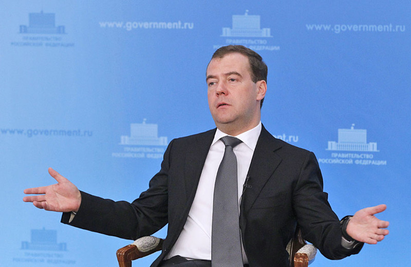 9. Дмитрий Медведев около 165 см