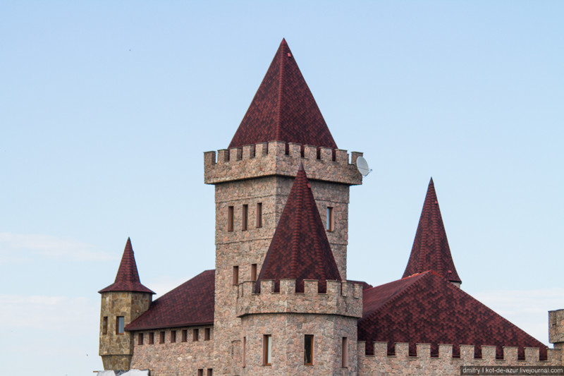 Замок Шато Эркен в Кабардино-Балкарии. Европа добралась до Кавказа