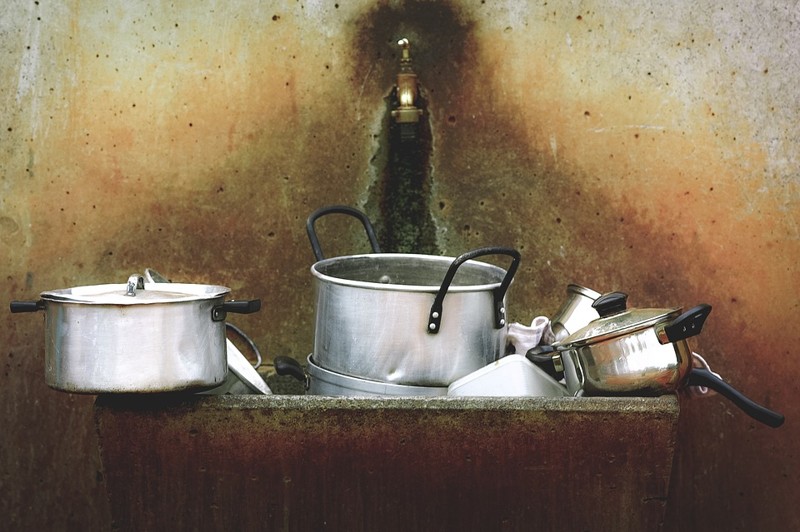 Кухонная раковина - кишит микробами раза в два больше, чем унитаз.