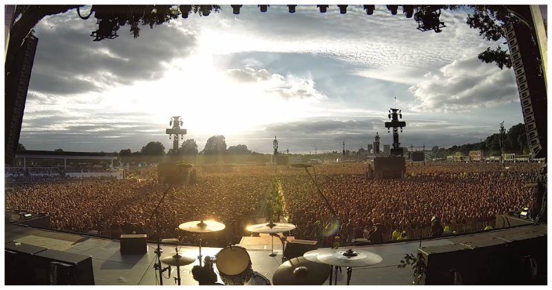 65 тысяч человек спели хором хит Queen "Bohemian Rhapsody" на концерте Green Day