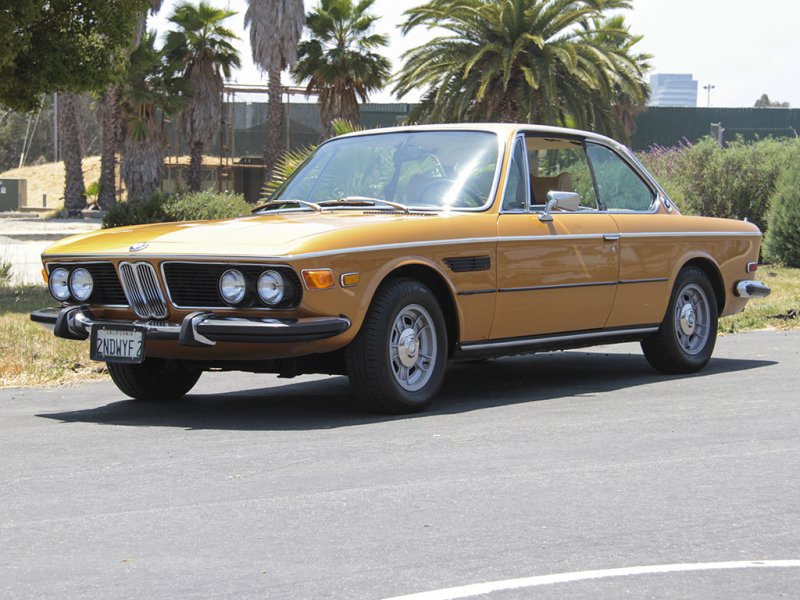 Хотите большей эксклюзивности и имиджа ценителя автомобильной красоты? Цена вопроса — 31 000 долларов и 44-летний горчичный BMW 3.0 CS — ваш.