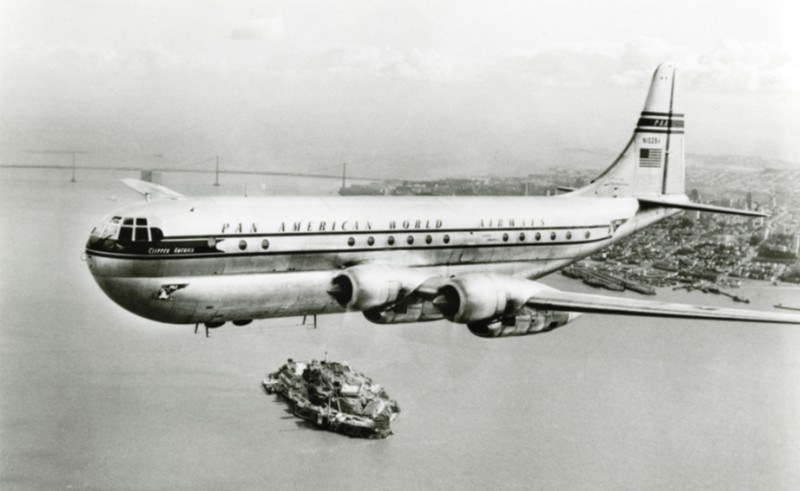 Рейс 7 Pan Am - в океане найдены обломки самолета и тела пассажиров, отравленных угарным газом