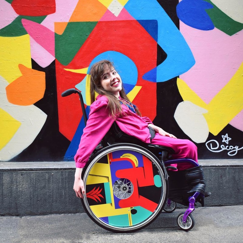 Красочные инвалидные коляски от двух сестер из Ирландии