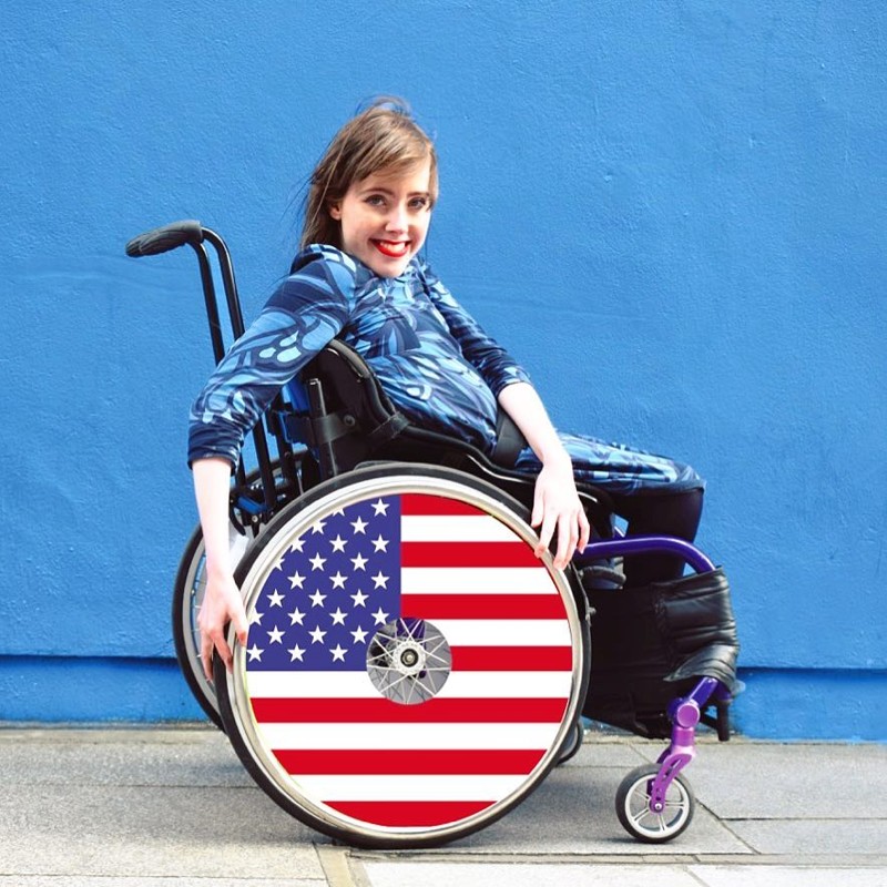 Красочные инвалидные коляски от двух сестер из Ирландии
